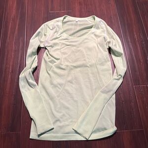 Lululemon green Swift long-sleeved top